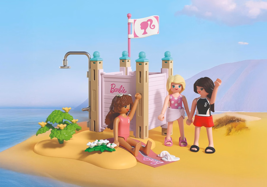 PLAYMOBIL x Barbie™ Beach Dress Up
