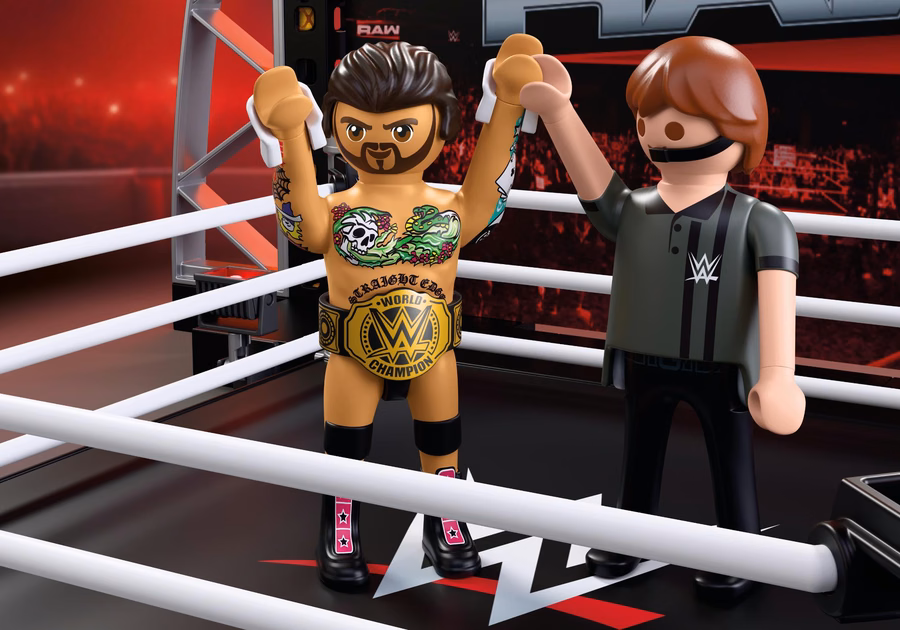 WWE® RAW Ring Collectors Set